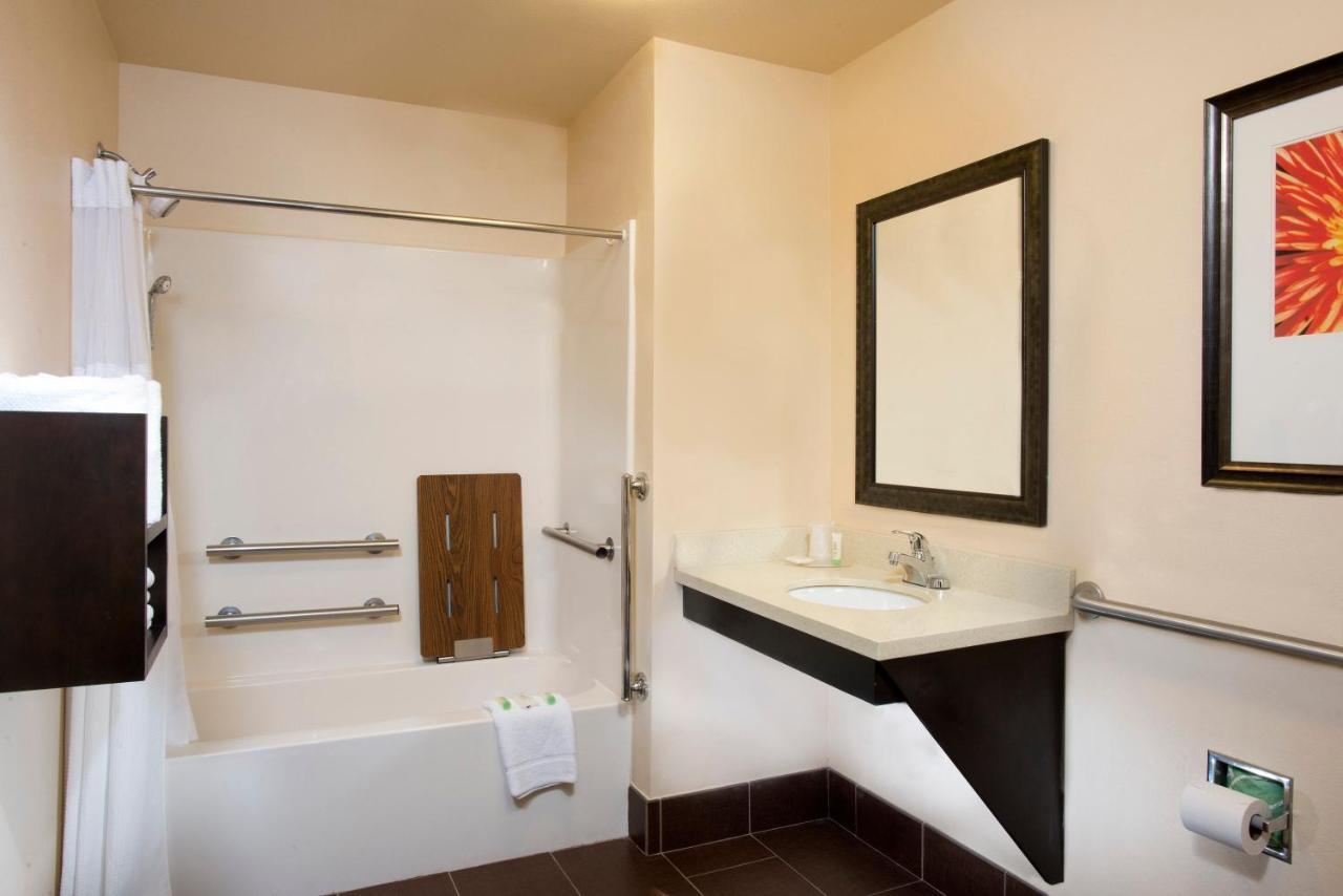Staybridge Suites Myrtle Beach-Fantasy Harbour By Ihg Room photo